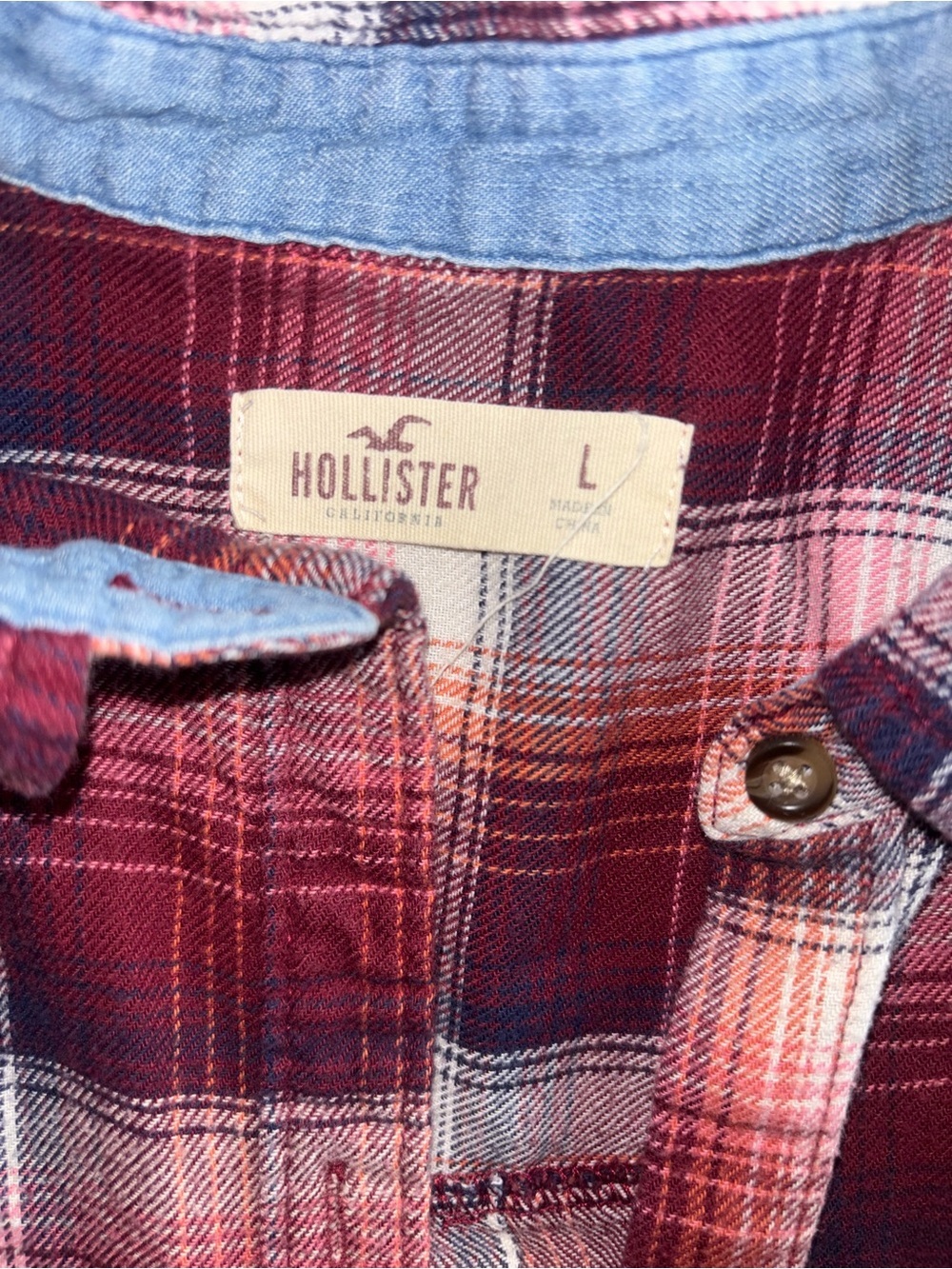 Hollister Red Plaid Flannel Button Up Shirt Fall Cozy Size L - Picture 3 of 4